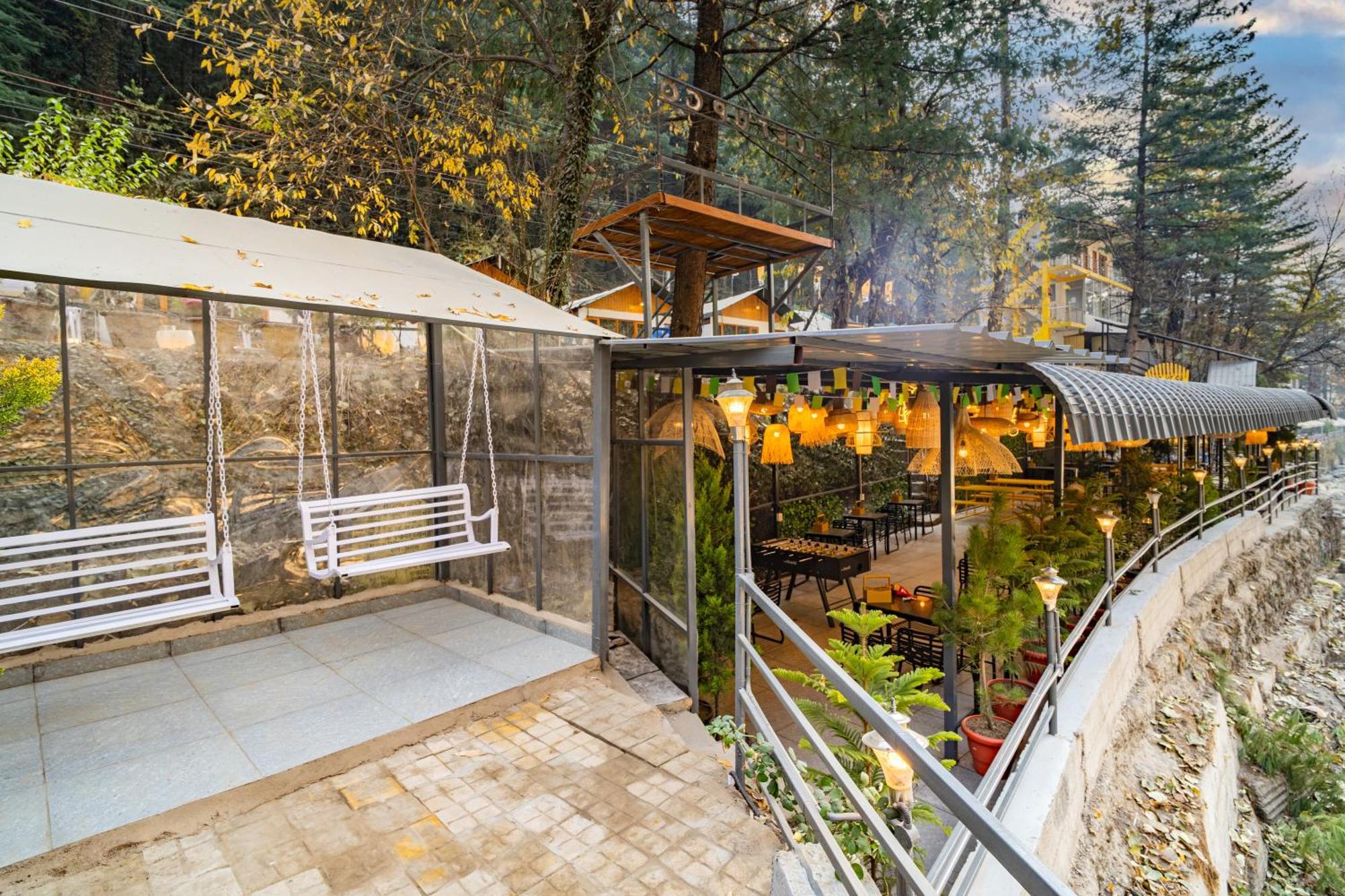 The Hosteller Kasol, Riverside Екстериор снимка